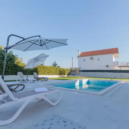 Mara Villa Vrsi