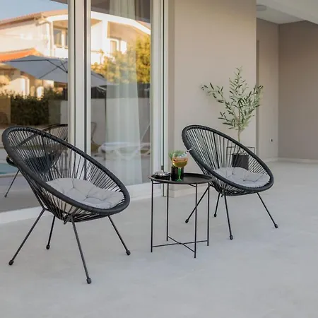 Mara Villa
